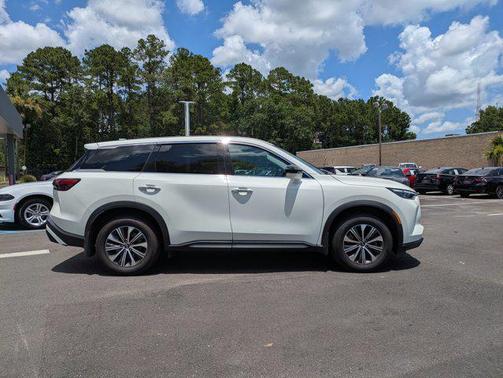 2022 INFINITI QX60 Pure