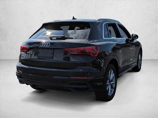2023 Audi Q3 Premium 45 TFSI S line quattro Tiptronic