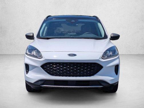 Oxford White 2022 Ford Escape SE