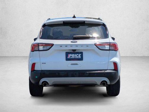 Oxford White 2022 Ford Escape SE
