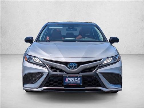 Celestial Silver/Midnight Black Metallic 2021 Toyota Camry XSE