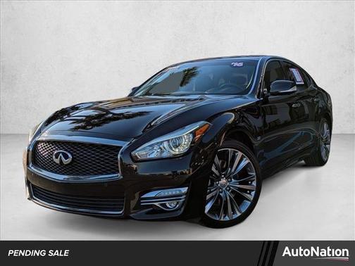 2016 INFINITI Q70 3.7