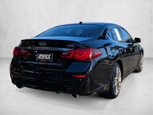 2016 INFINITI Q70 3.7