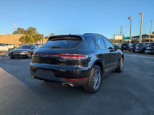 2021 Porsche Macan AWD