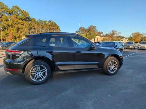 2021 Porsche Macan AWD