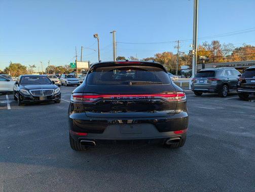 2021 Porsche Macan AWD
