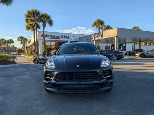 2021 Porsche Macan AWD