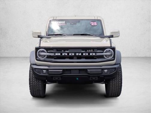 Desert Sand 2025 Ford Bronco Outer Banks