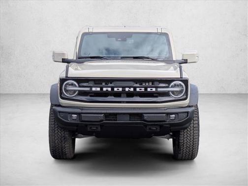 Desert Sand 2025 Ford Bronco Outer Banks