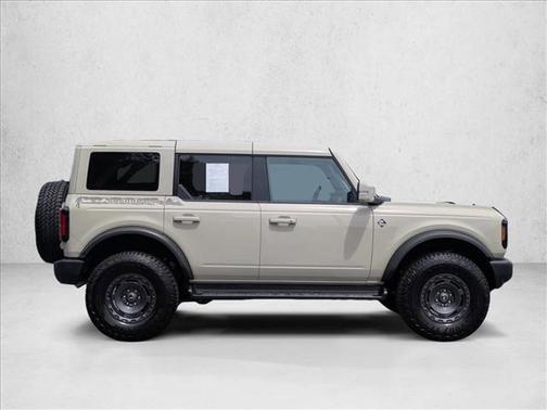 Desert Sand 2025 Ford Bronco Outer Banks