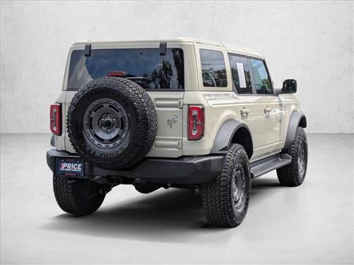 Desert Sand 2025 Ford Bronco Outer Banks