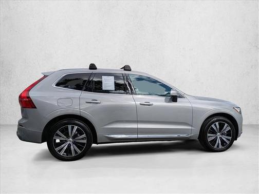 2022 Volvo XC60 B5 Inscription