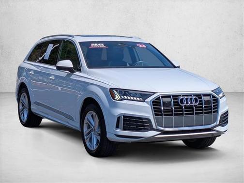 Glacier White Metallic 2023 Audi Q7 45 Premium Plus