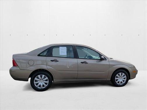 2005 Ford Focus ZX4 S