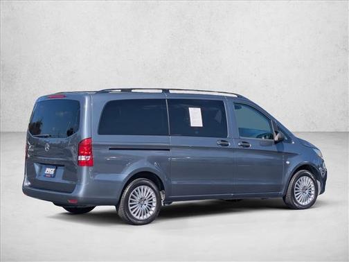 2016 Mercedes-Benz Metris Base