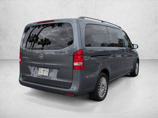 2016 Mercedes-Benz Metris Base