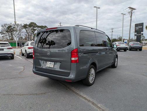 2016 Mercedes-Benz Metris Base