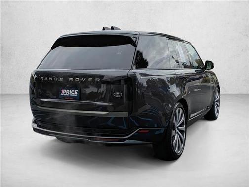 2023 Land Rover Range Rover P530 SE