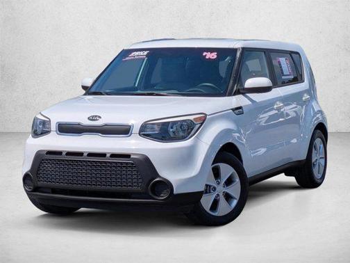 Clear White 2016 Kia Soul Base