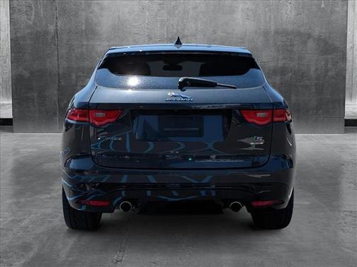 2018 Jaguar F-PACE S