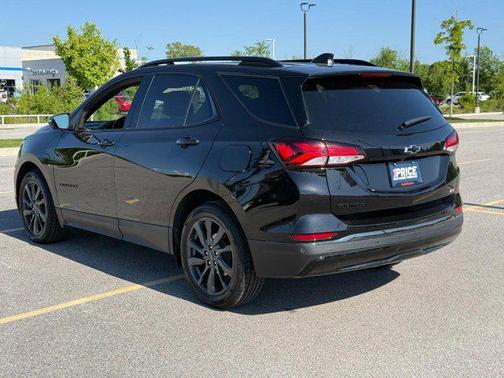 Mosaic Black Metallic 2022 Chevrolet Equinox FWD RS