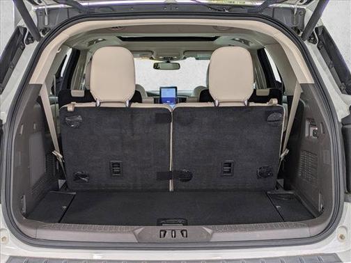 Star White Metallic Tri-Coat 2021 Ford Explorer Platinum