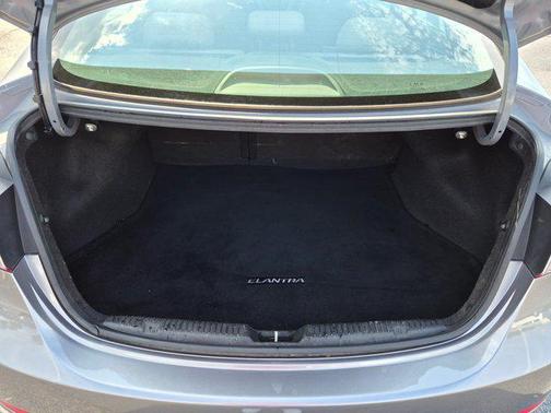 Titanium Gray Metallic 2015 Hyundai ELANTRA SE
