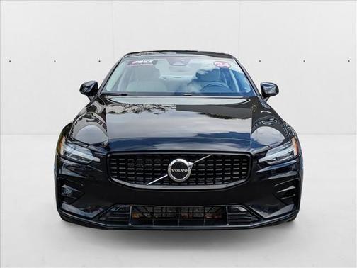 2024 Volvo S60 B5 Core Dark Theme