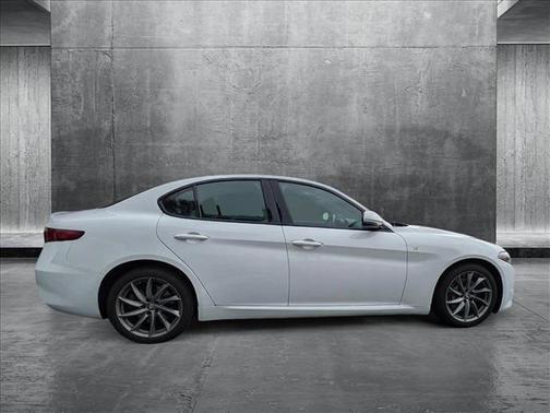 2022 Alfa Romeo Giulia Ti