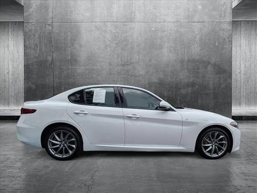 2022 Alfa Romeo Giulia Ti