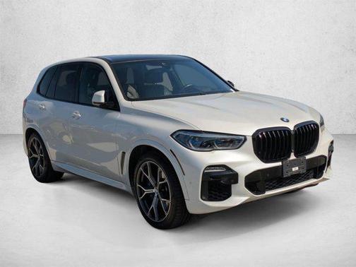 Mineral White Metallic 2020 BMW X5 M50i