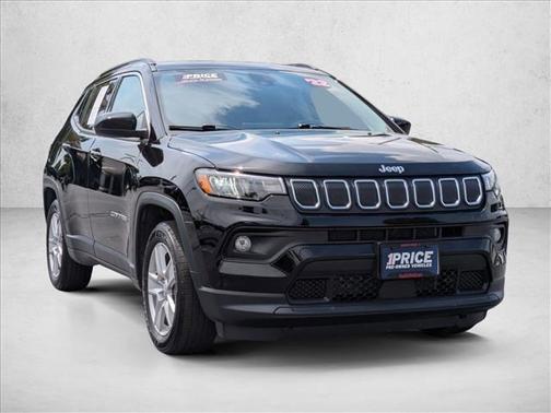 Diamond Black Crystal Pearlcoat 2022 Jeep Compass Latitude