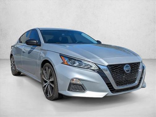 2022 Nissan Altima SR FWD