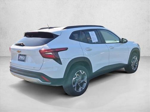 Summit White 2026 Chevrolet Trax LT