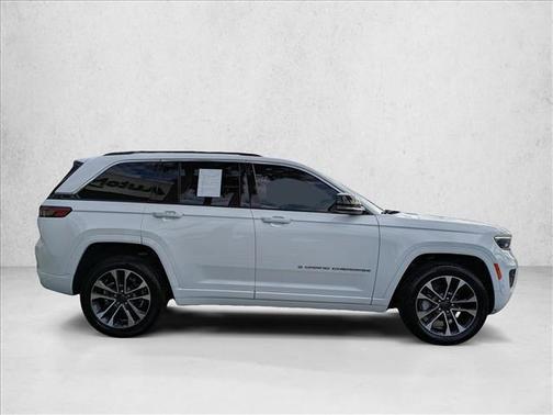 2022 Jeep Grand Cherokee Overland