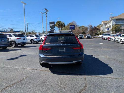 2019 Volvo V90 Cross Country T5