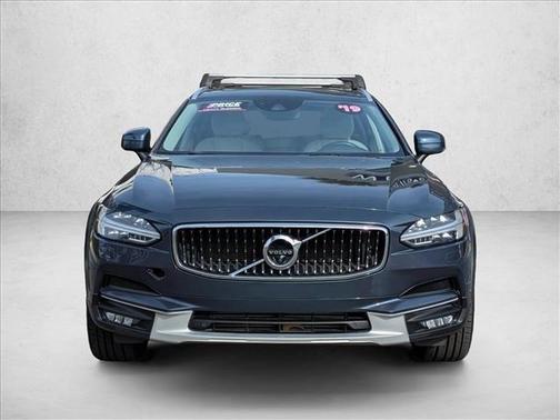 2019 Volvo V90 Cross Country T5