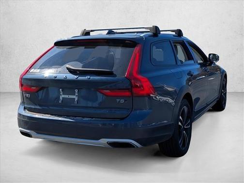 2019 Volvo V90 Cross Country T5