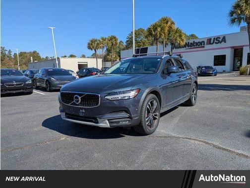 2019 Volvo V90 Cross Country T5