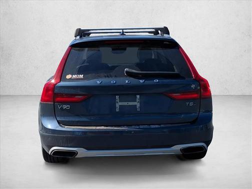 2019 Volvo V90 Cross Country T5