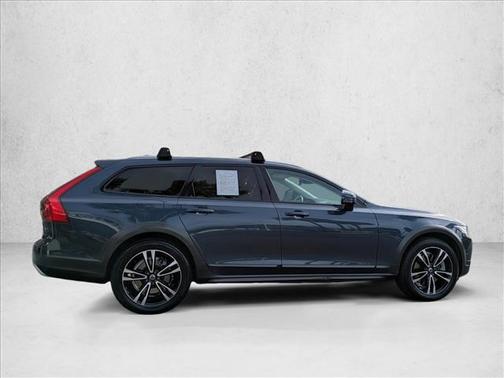 2019 Volvo V90 Cross Country T5
