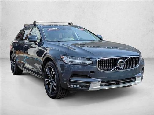 2019 Volvo V90 Cross Country T5