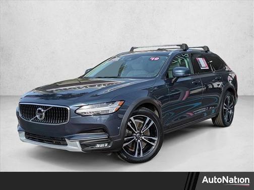2019 Volvo V90 Cross Country T5