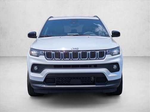 Bright White Clearcoat 2025 Jeep Compass Latitude