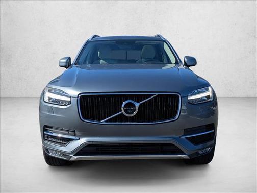 2017 Volvo XC90 T6 Momentum