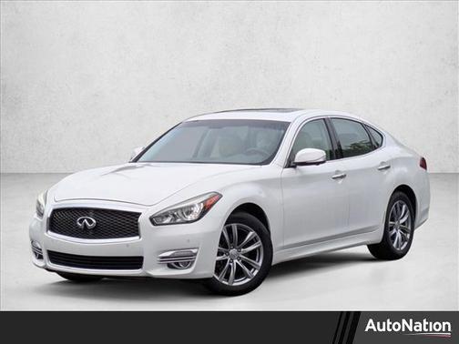 2015 INFINITI Q70 3.7