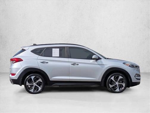 Molten Silver 2016 Hyundai TUCSON Limited