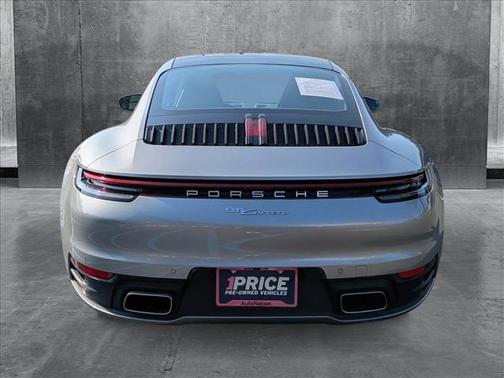 2024 Porsche 911 Carrera
