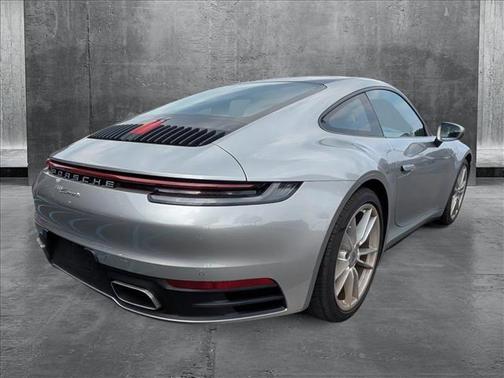 2024 Porsche 911 Carrera