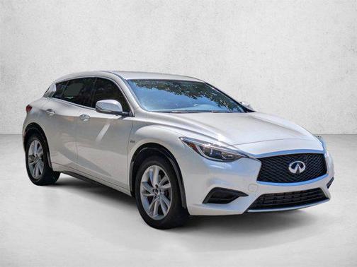 Majestic White 2018 INFINITI QX30 Base